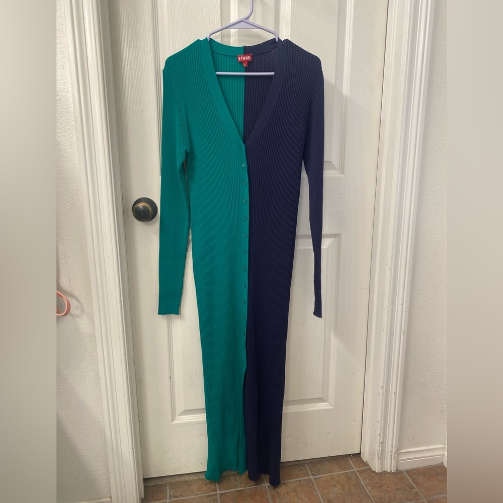 Colorblock Rib-Knit Button-Front Dress in Green & Navy - Picture 2 of 7